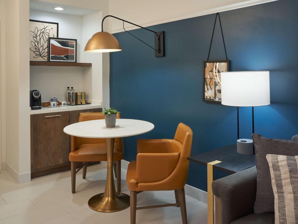 Отель The Chifley Houston, Tapestry Collection By Hilton Экстерьер фото